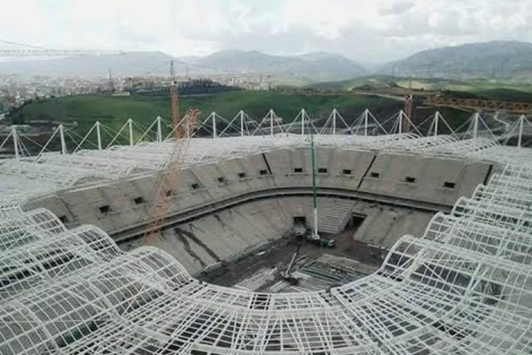 ملعب تيزي وزو