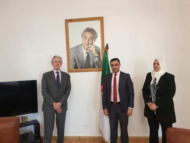 السفير الفرنسي