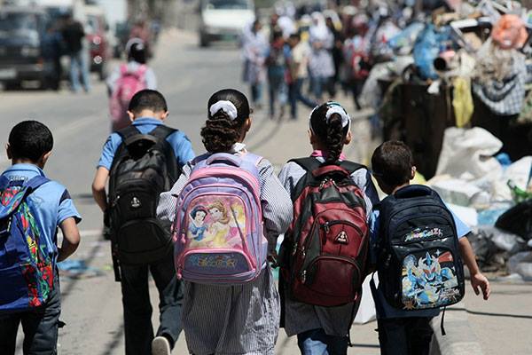 حقائب ومنح مدرسية لفائدة التلاميذ المعوزين ببجاية