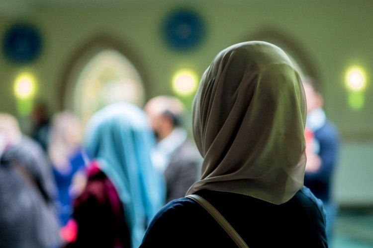 مقامات المختلفين حيال القضايا الإنسانية
