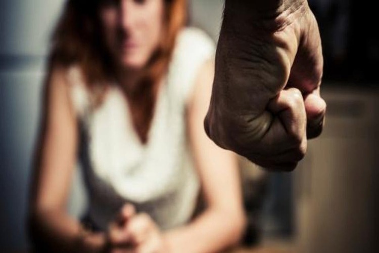 العنف الأسري في زمن كورونا امتداد لما قبله الشروق أونلاين