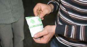 algerian chewing tobacco 200 million bags of fake chewing tobacco threaten Algerians to cancer –  الشروق أونلاين