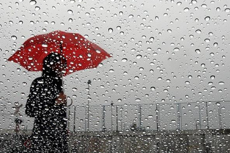 حالة الطقس: استمرار تساقط الأمطار عبر هذه الولايات