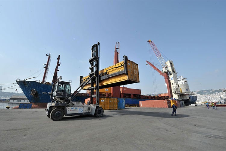 أسبوع فقط أمام المستوردين لإثبات دخول السلع إلى السوق