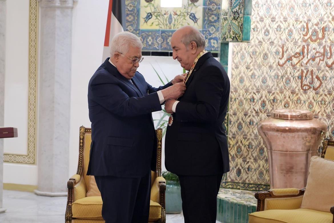 سياسي فلسطيني عن الجزائر: الأحرار يؤمنون بمن معه الحق والعبيد بمن معه القوة سياسي فلسطيني عن الجزائر: الأحرار يؤمنون بمن معه الحق والعبيد بمن معه القوة