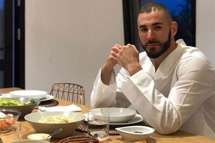 بن زيمة يقلب كل النظريات الخاطئة عن الصيام بتوهجه – الشروق أونلاين