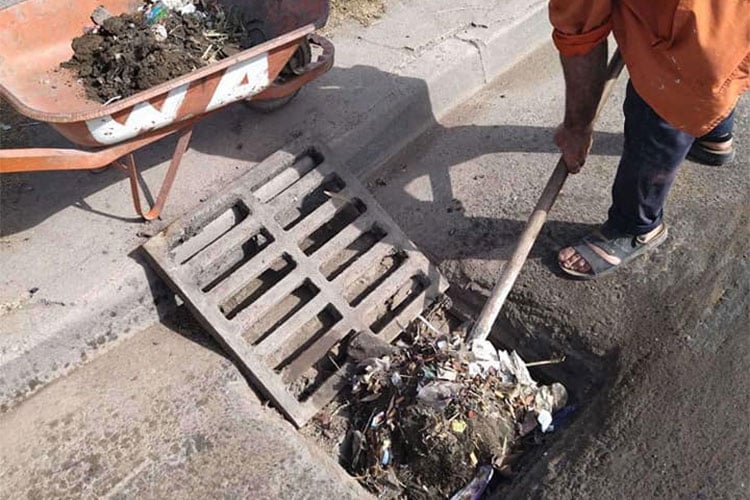 مبادرات لتنظيف البالوعات وقنوات الصرف الصحي استعدادا لموسم الأمطار!