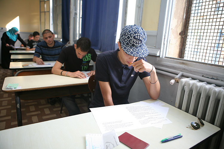 هكذا عاش تلاميذ البكالوريا وحراسهم فترة الامتحانات