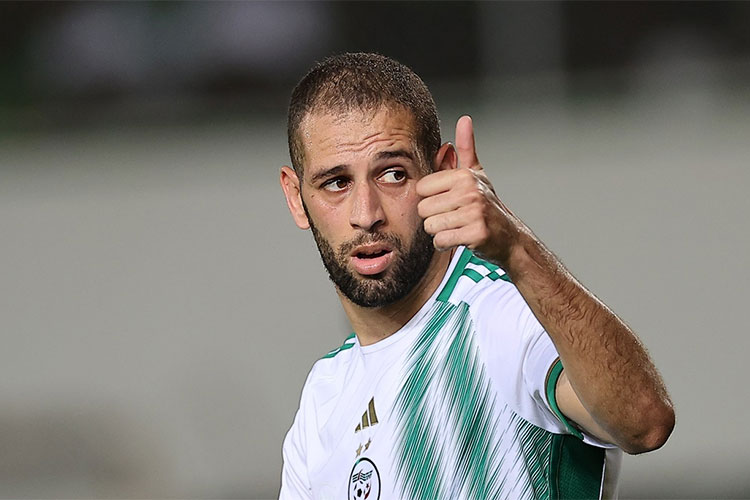 إسلام سليماني يواصل صنع الحدث ويعود إلى الملاعب الأوروبية