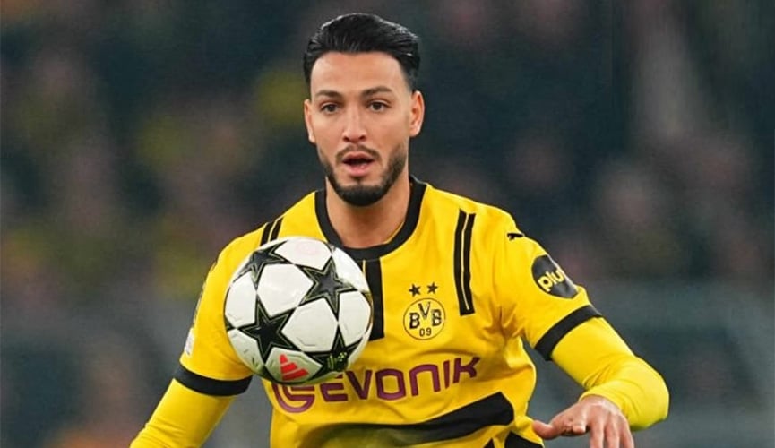 بن سبعيني ثالث المدافعين الأفضل تقييما في بوروسيا دورتموند
