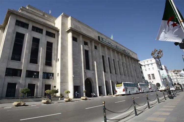 38 تعديلا على مشروع قانون المخدرات بالبرلمان