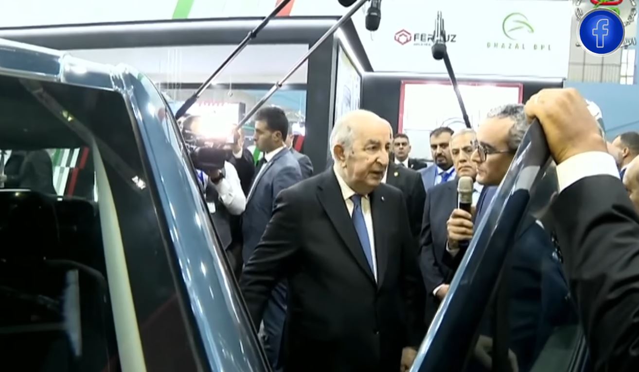 رئيس الجمهورية عبد المجيد تبون يطوف بمختلف أجنحة معرض الإنتاج الجزائري