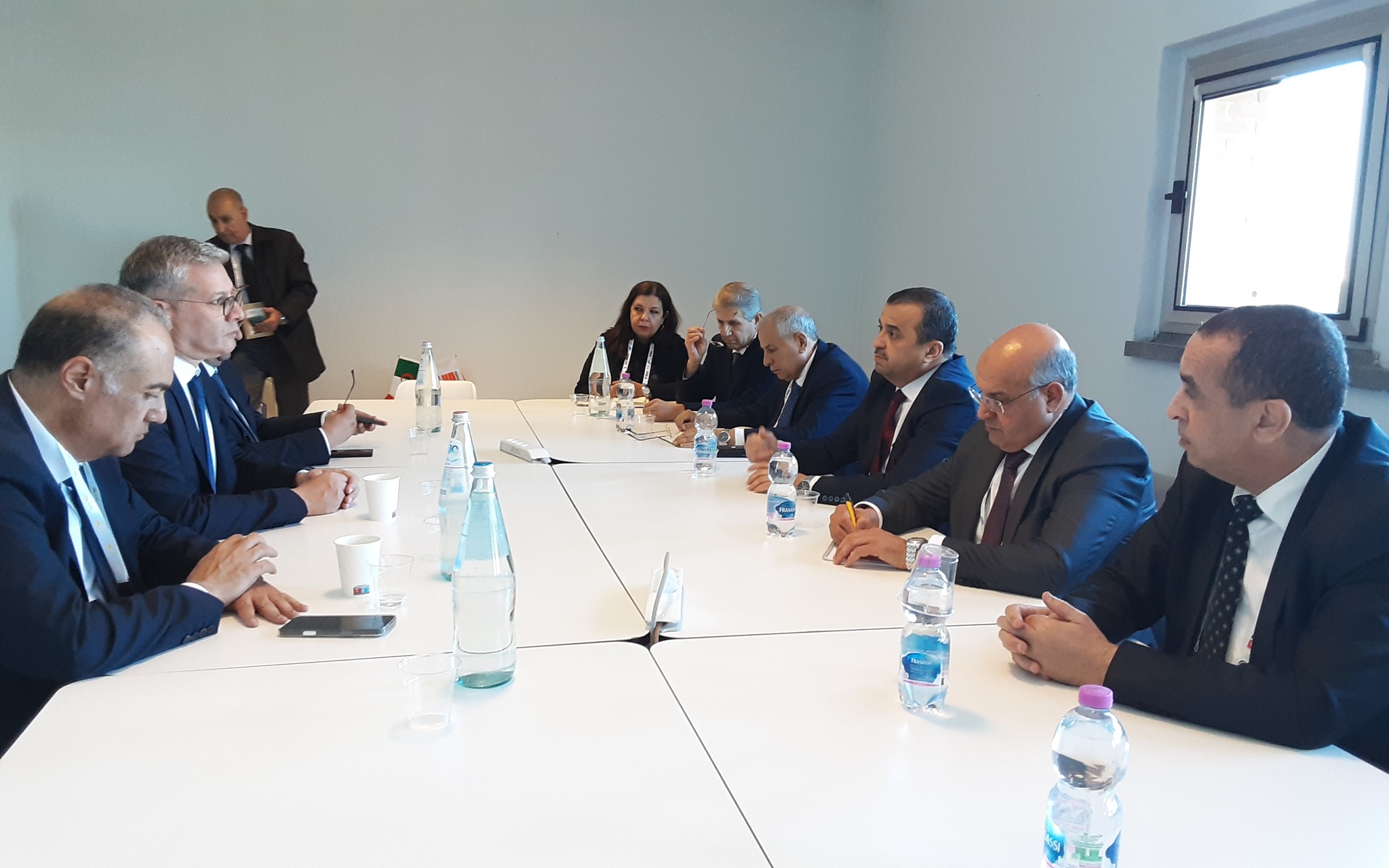 الجزائر تبحث الاستثمار مع مصر في الطاقة والمناجم والطاقات المتجددة