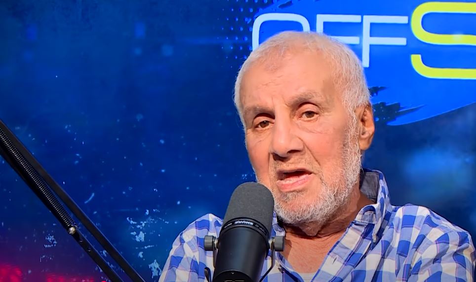 “هذه قصتي مع بيليه ولالماس.. وهذا سر تسميتي بالبرازيلي الصغير”