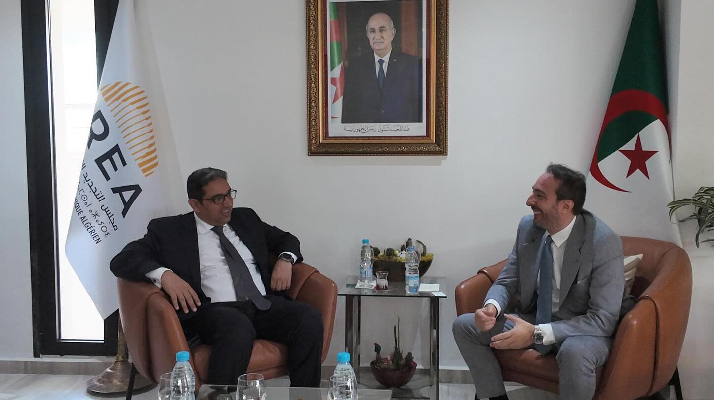 مجلس التجديد الاقتصادي يبحث مع “أفريكسيم بنك” دعم الاستثمارات الإفريقية