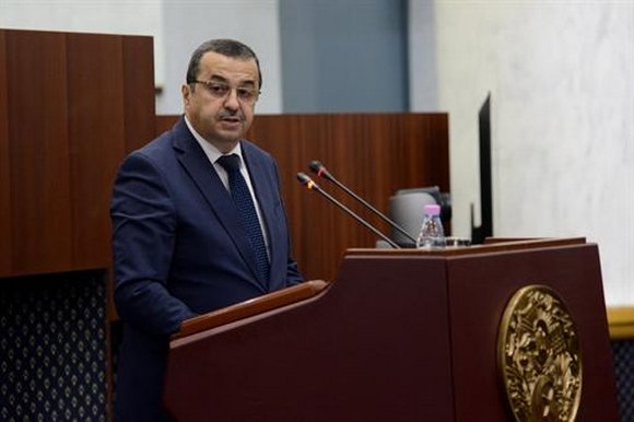 عرقاب يعرض مشروع قانون المناجم الجديد