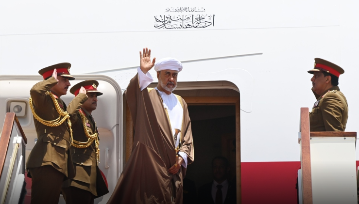 السلطان العماني في زيارة دولة إلى الجزائر