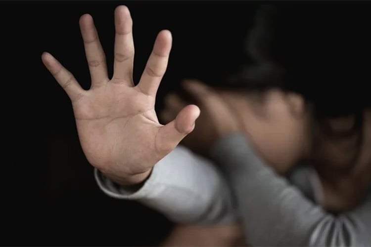“ترند التحرش”… بين فضح المتحرشين وتوريط أبرياء بالتشهير!