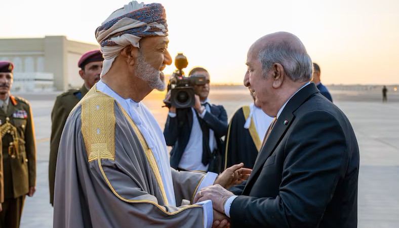 سلطان عمان في زيارة دولة إلى الجزائر