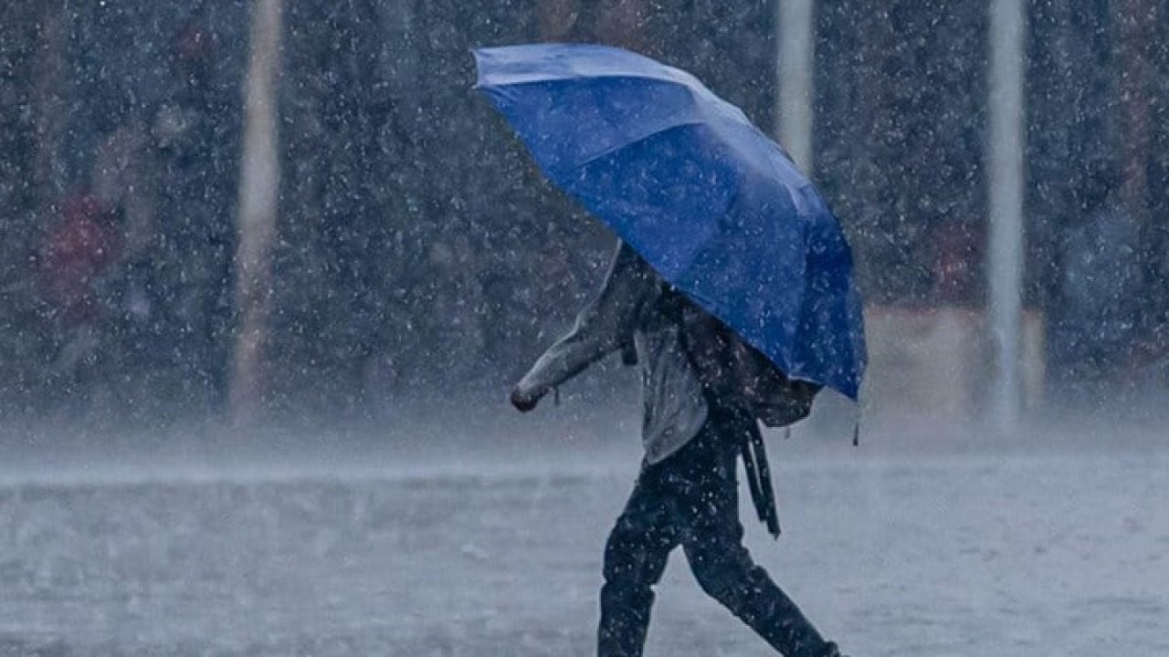 تنبيه خاص: أمطار رعدية غزيرة جدا عبر 24 ولاية