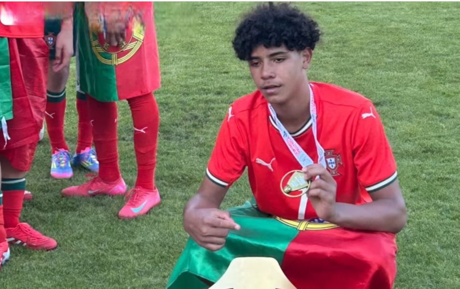 كريستيانو جونيور يسجل ثنائية مع البرتغال ويحتفل على طريقة والده (فيديو)