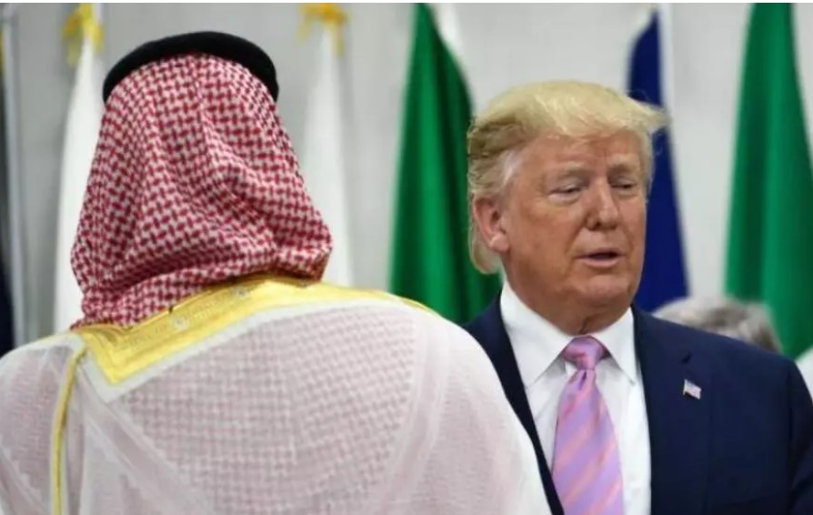 الرئيس الأميركي دونالد ترامب يصل إلى السعودية