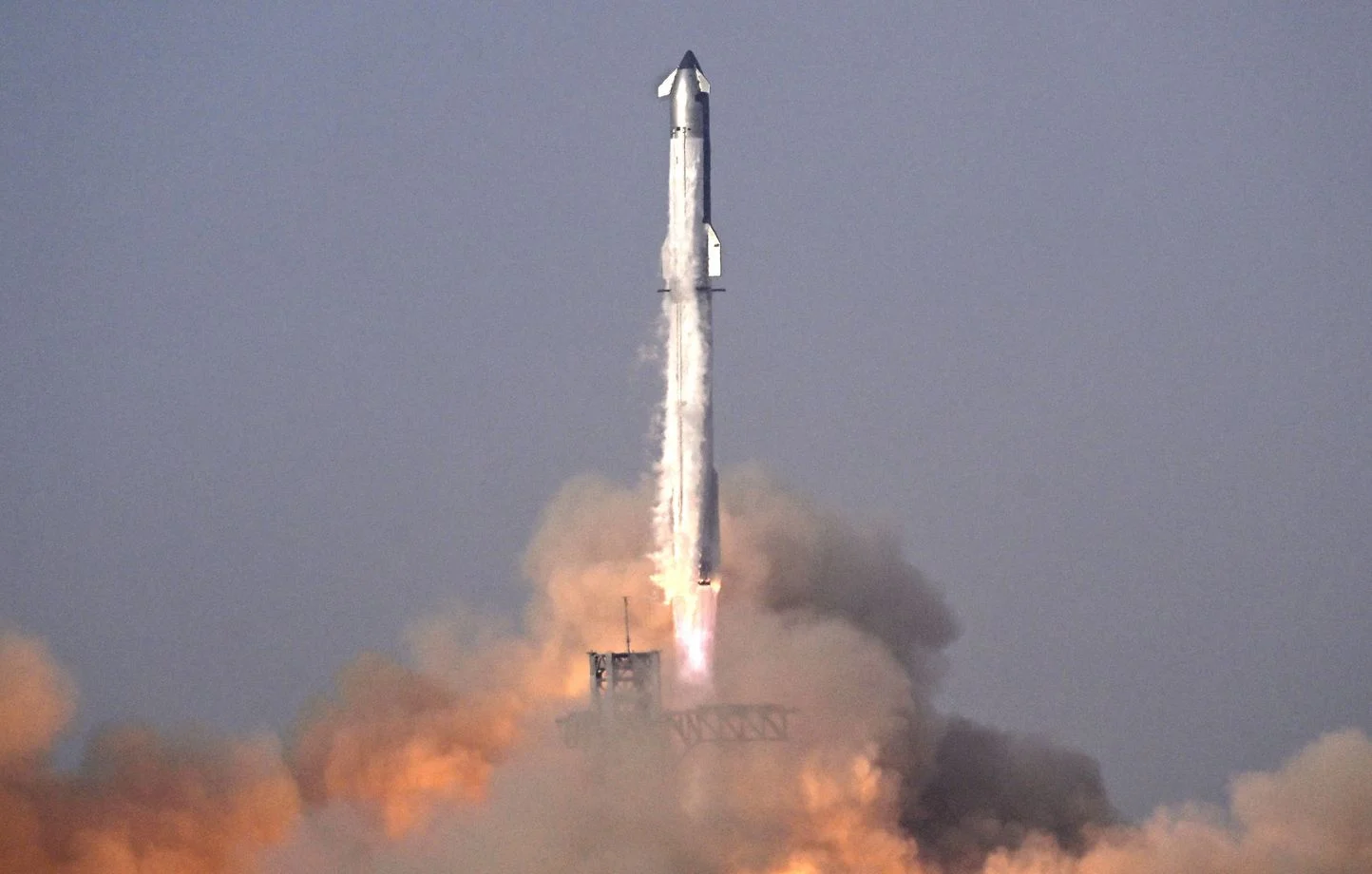 Le vaisseau d’Elon Musk explose en vol!