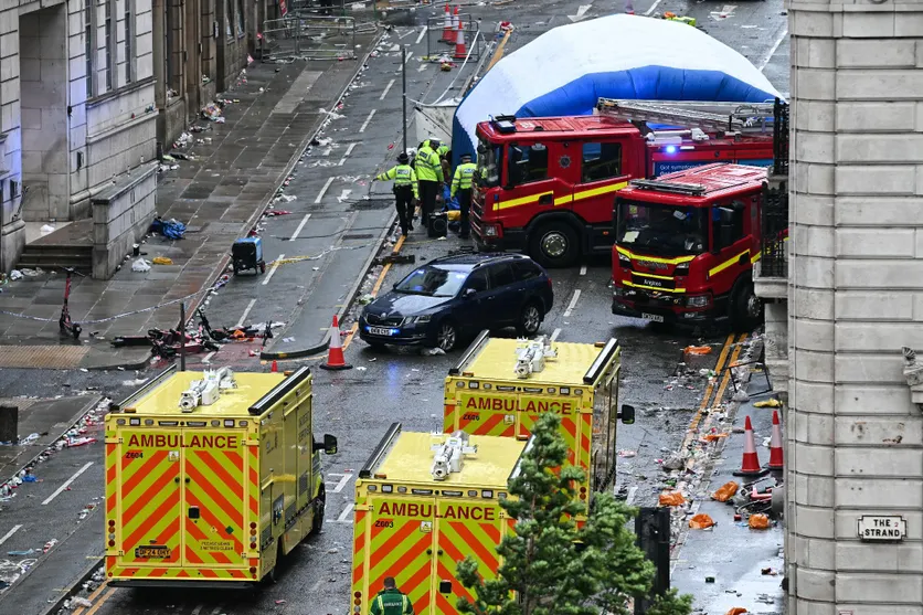 Célébration du titre à Liverpool tourne au drame: plusieurs dizaines de blessés à déplorer (VIDEO)