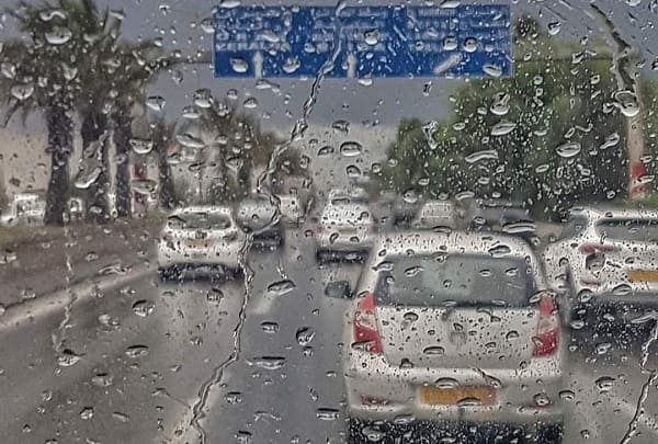 نشرية جديدة: أمطار غزيرة ورعود عبر 11 ولاية