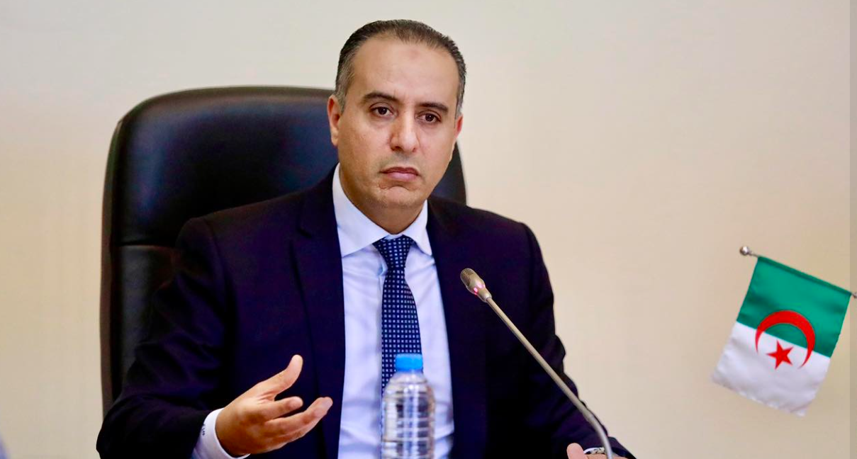 رئيس “الفاف” يهنئ رياض محرز