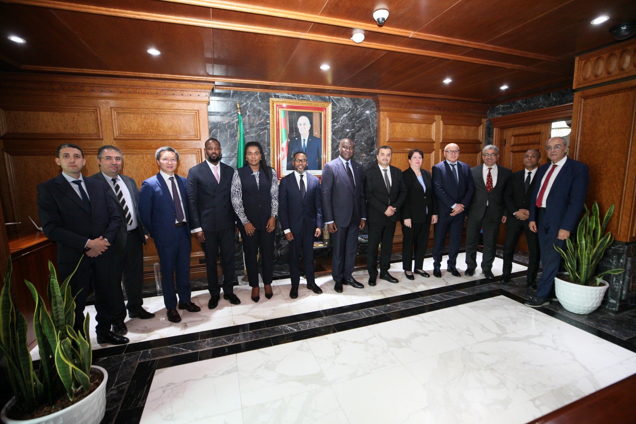 مؤسسة التمويل الافريقية مهتمة بدعم المشاريع الطاقوية والمنجمية الجزائرية