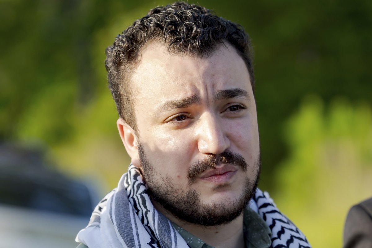 قاضي أمريكي يطلق سراح الناشط الفلسطيني محمود خليل
