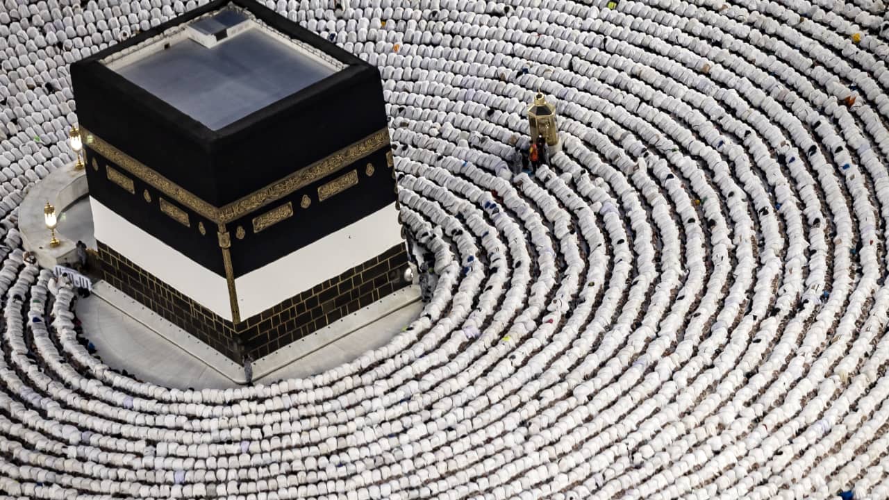في رحاب آيات الحج والبيت الحرام (1) {وَإِذْ جَعَلْنَا الْبَيْتَ مَثَابَةً لِلنَّاسِ وَأَمْنًا}