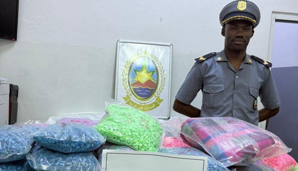 الجمارك تحبط تهريب 400 ألف قرص إكستازي بميناء الجزائر