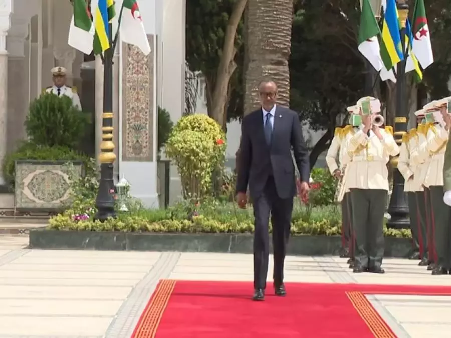Le président du Rwanda quitte Alger à l’issue d’une visite officielle