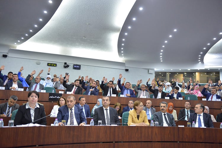 النواب يفصلون في كيفيات الشراكة مع الأجانب بمشاريع المناجم