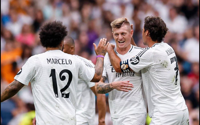 بالفيديو.. متعة وإثارة في مباراة أساطير ريال مدريد وبوروسيا دورتموند