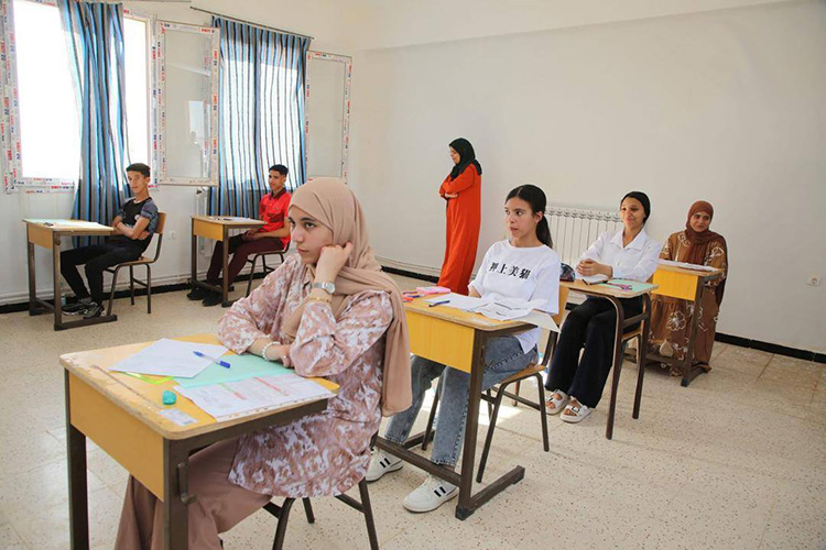 أسئلة العربية “تربك” المترشحين في اليوم الأول من “البيام”