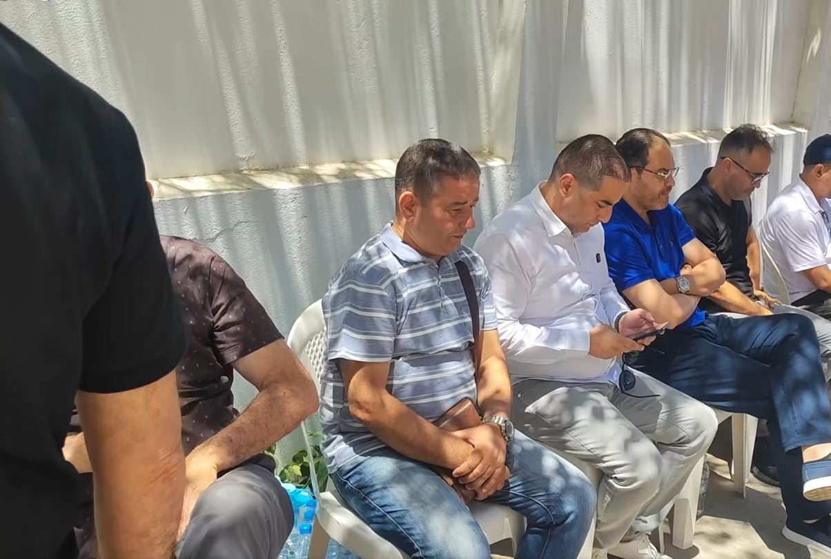 وصول رئيس مجلس إدارة “العميد” لبيت عزاء المناصر الراحل يوسف امغوزي