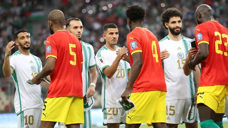 منافس “الخضر” يتنازل عن هدف المونديال ويُقيل مدربه
