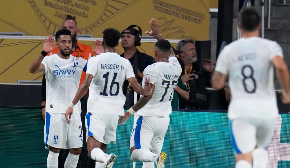 ضربة موجعة للهلال السعودي قبل مواجهة مانشستر سيتي