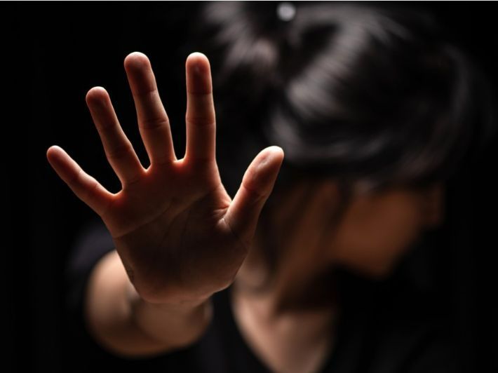 مصرية مقيمة في السعودية تستنجد بالسيسي.. ما القصة؟