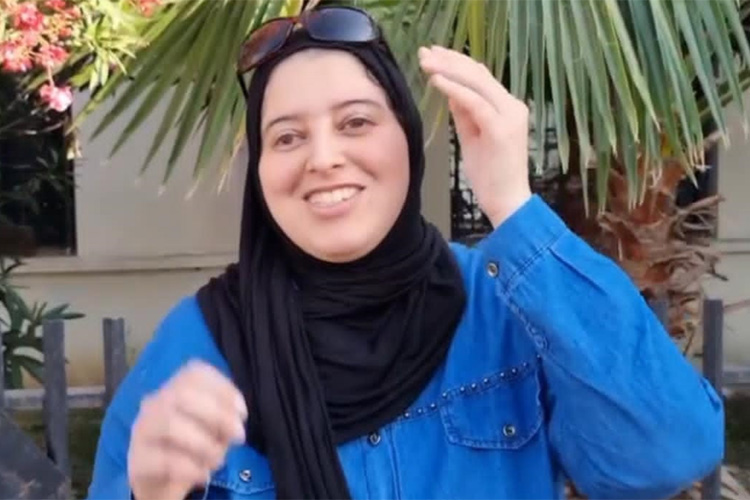 “هبة الله” كفيفة تتحدّى إعاقتها وتجتاز امتحان البكالوريا
