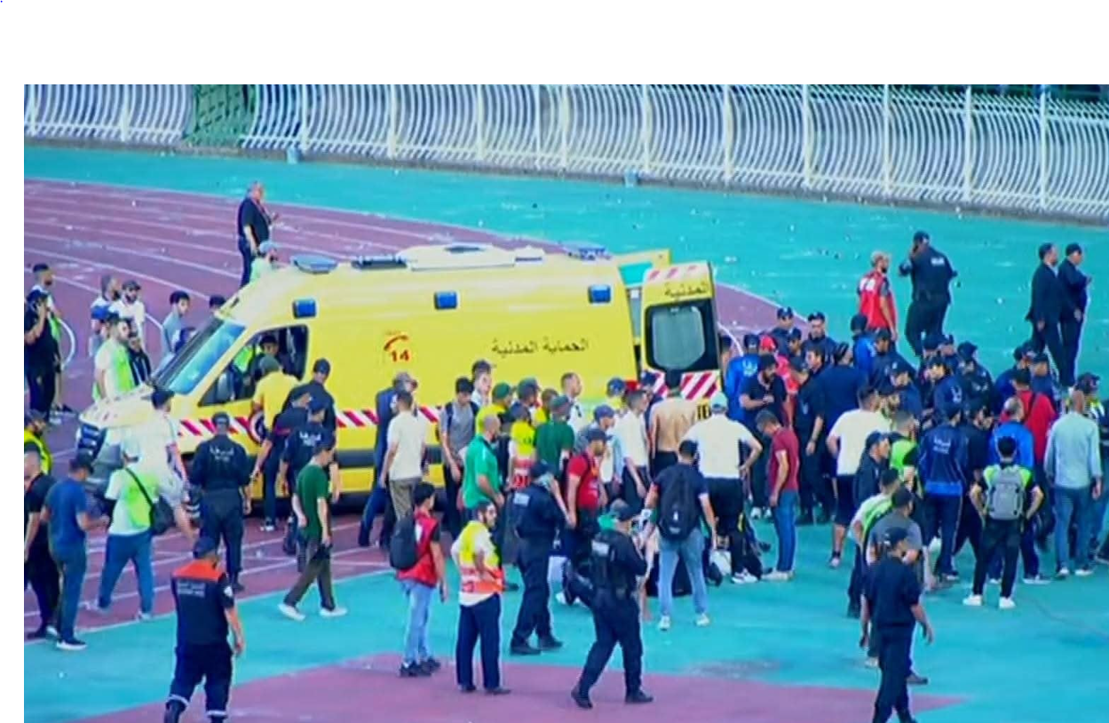 حادثة سقوط أنصار “المولودية”.. فتح تحقيق لتحديد المسؤوليات ومحاسبة المتورطين