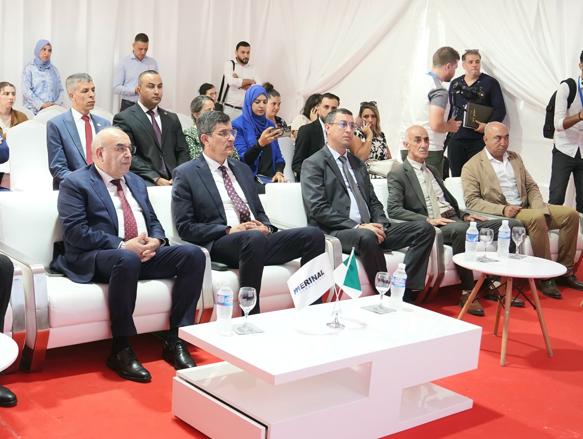 وزير الصناعة الصيدلانية يعاين منشآت إنتاج الأدوية بالعاصمة