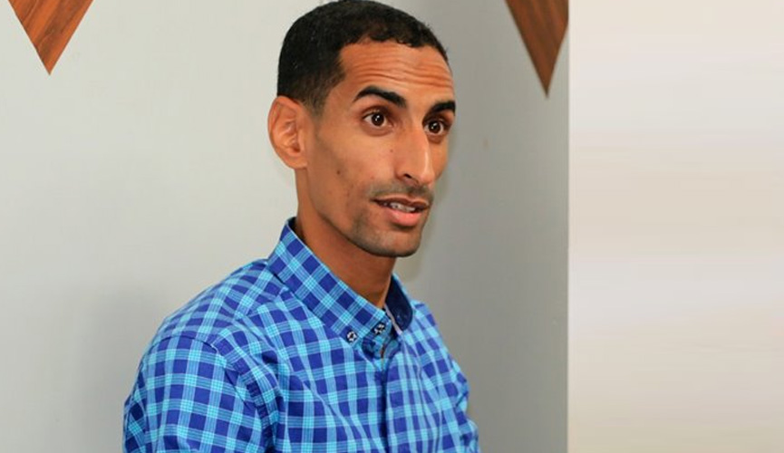 “أكتب كي أشعل قناديل الأمل وأستعيد ذاكرة منسية”