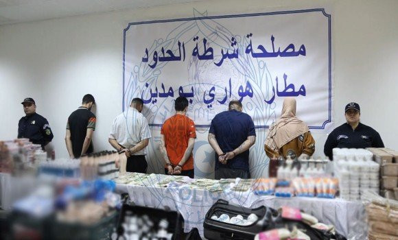 PAF: Saisie de plus de 136.000 euros à l’Aéroport international d’Alger “Houari Boumediene”