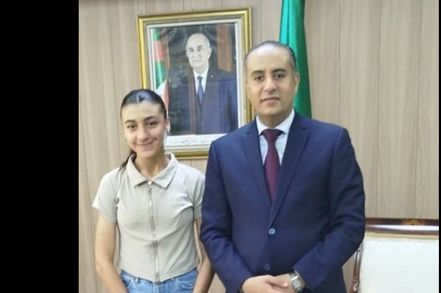 الوزير صادي يستقبل البطلة نسرين عابد