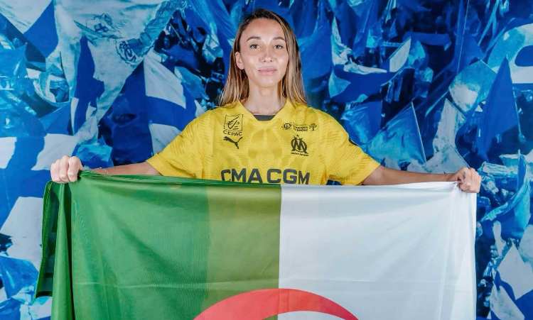 الجزائرية “نغازي” أحسن حارسة مرمى في إفريقيا
