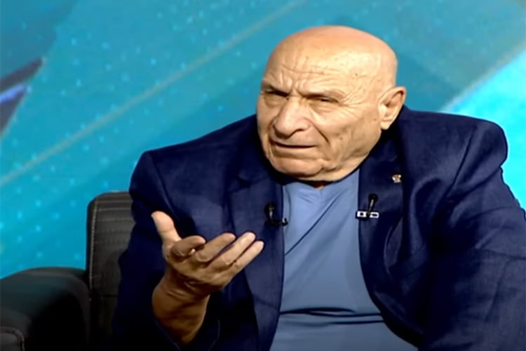 الكتاب الممجدون للاستعمار انتهازيون وجب التصدي لهم
